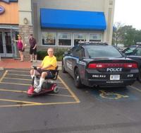 Handicapé mécontent que la police soit sur son parking