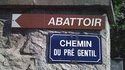 Panneaux contradictoires