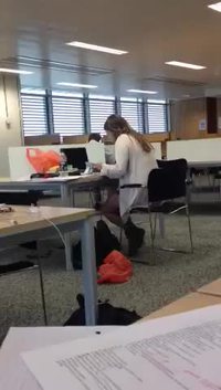 Un porno dans la bibliothèque