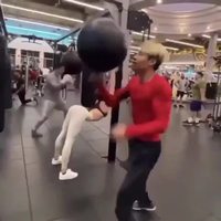 Je ne sais plus où regarder 