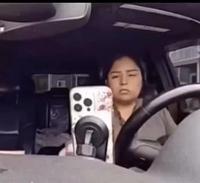 Conduire sans regarder la route pendant 5 secondes