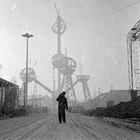 L'atomium en construction, en vue de l'expo universelle de Bruxelles en 1958.