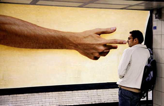 Une situation sympathique dans le métro.