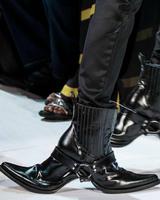 Chaussures WTF, si Michael Jackson avait connu ça pour son moon foot...