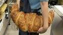 Avec la crise de l'énergie, mon boulanger ne fait plus qu'UN seul croissant par jour