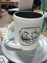 Tasse trollée
