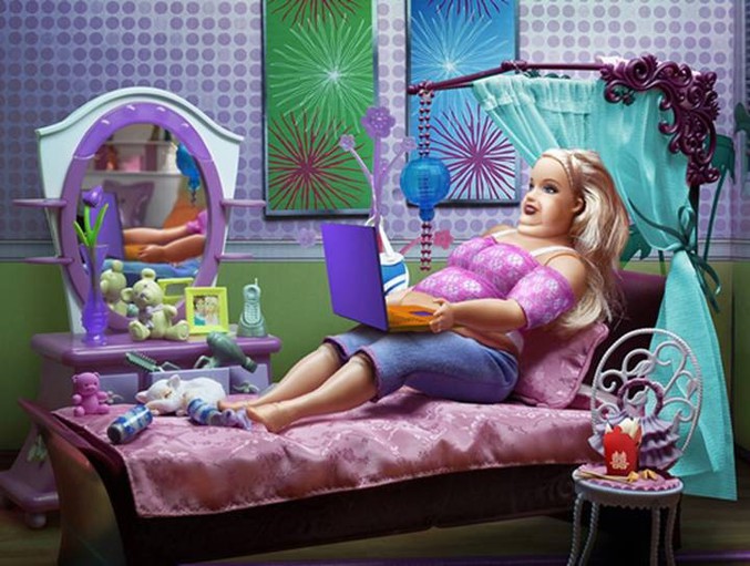 Une Barbie geek.