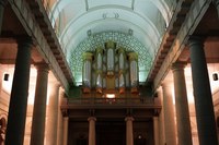 La musique d'Interstellar au piano et à l'orgue dans une église