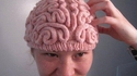 Bonnet avec circonvolutions