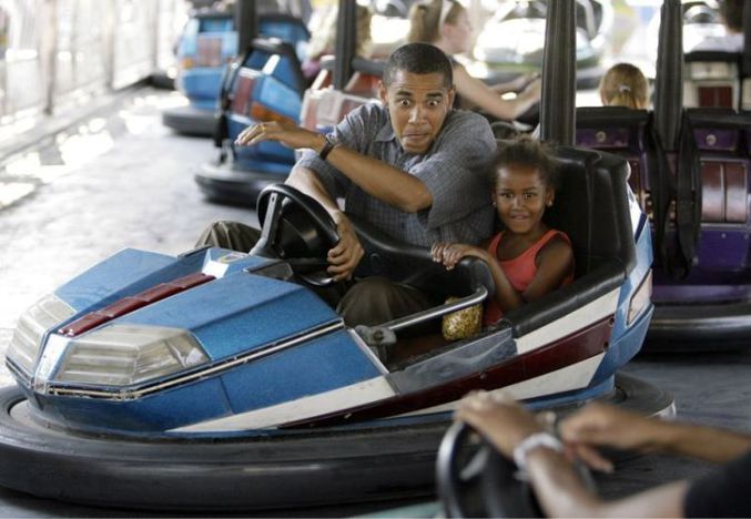 Barack a le style en voiture !