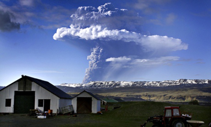 Voici ici l'éruption du Grímsvötn en Islande en 2011 (photo de Sigurlaug Linnet)