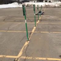 Quitte a avoir une voiture d'enfant électrique ...