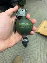 Plug très spécial qui te booste par l'arrière