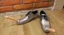 Chaussures particulières
