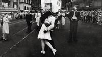 Le célèbre baiser de la Victoire au Madison square garden de New-York