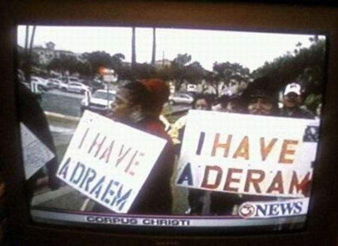 Des manifestants dyslexiques.