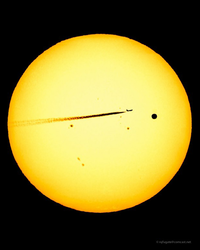 Le Soleil, Vénus et un avion