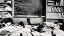Le bureau d’Albert Einstein comme il l’avait laissé, quelques heures après sa mort .