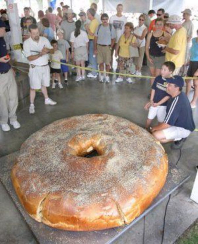 Le plus gros beignet du monde