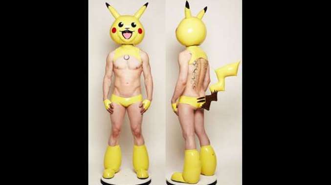 Un costume Pikachu.