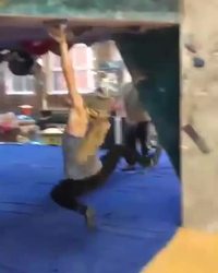 Kan t'as un doigt cassé