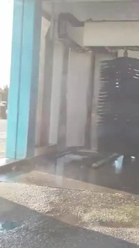 À la station de lavage auto