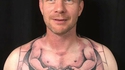 Un tatouage de pilote