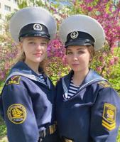 Casquettes maousses pour ces femmes de la flotte russe