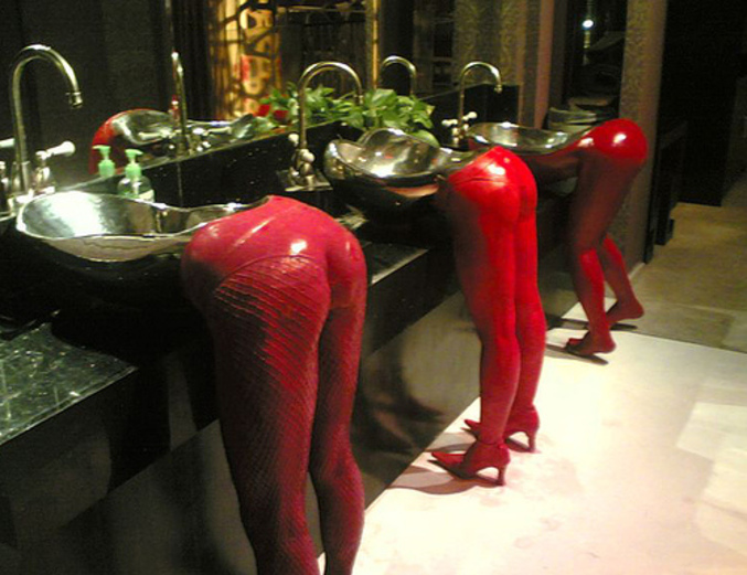 Des lavabos pour homme.