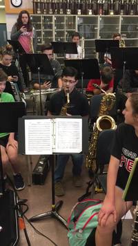 Le vol du bourdon au saxo