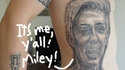 Un tatouage (moche) de fan...