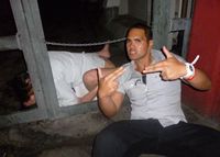 Photo bombing 7