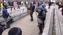 Boxeur vs CRS