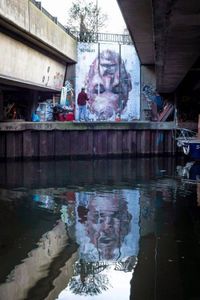Graffiti sur un quai