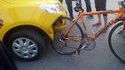 Accident, un vélo contre une voiture