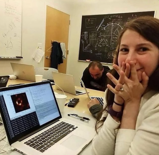 Source: Dr. Katie Bouman, la scientifique a l'origine de la toute premiere photo d'un Trou Noir