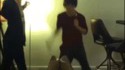 Chanteur vs chaises