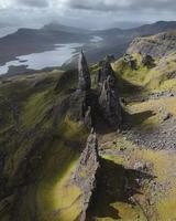 Le "Vieil homme" de Storr, sur la crête de Trotternish (île écossaise de Skye)