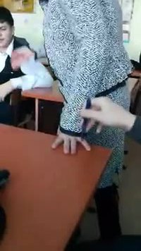 Jeu du couteau en classe