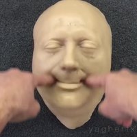 Manipulation d'un masque en silicone