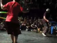 Break dance, chaise et hula hoop