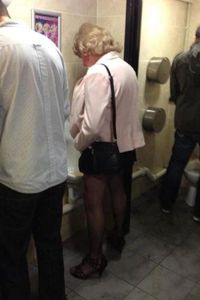 Madame fait pipi