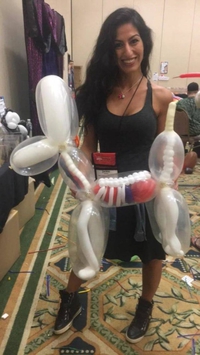 Squelette de chien en ballons 