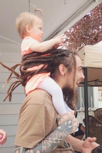 Tenir son enfant quand on est rasta