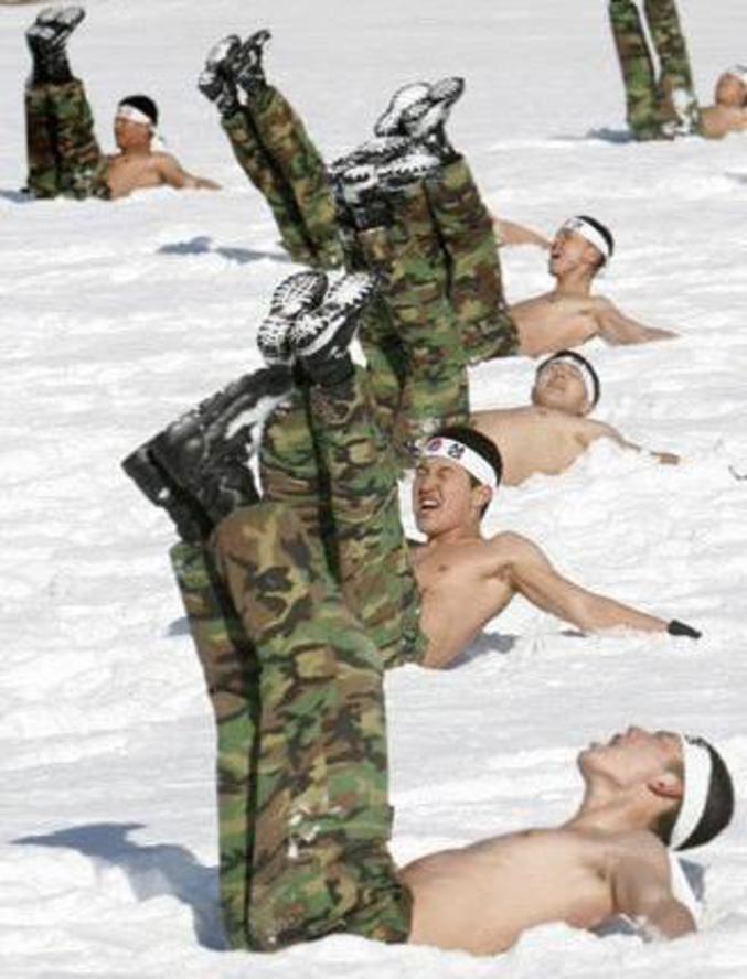 Un entraînement torse nu dans la neige.