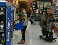 Sonic IRL au supermarché