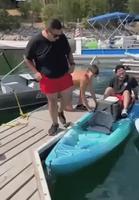 Embarquer dans un canoë : FAIL