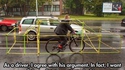 Un cycliste qui voudrait imposer des distances de sécurité...