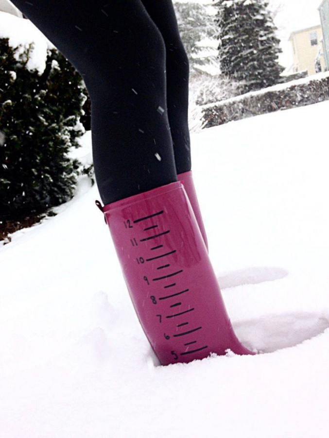 Des bottes pour mesurer la neige.
Fonctionne aussi avec la pluie.
