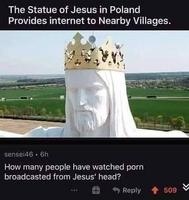 En Pologne, une immense statue de Jésus permet la diffusion d'internet aux localités avoisinantes